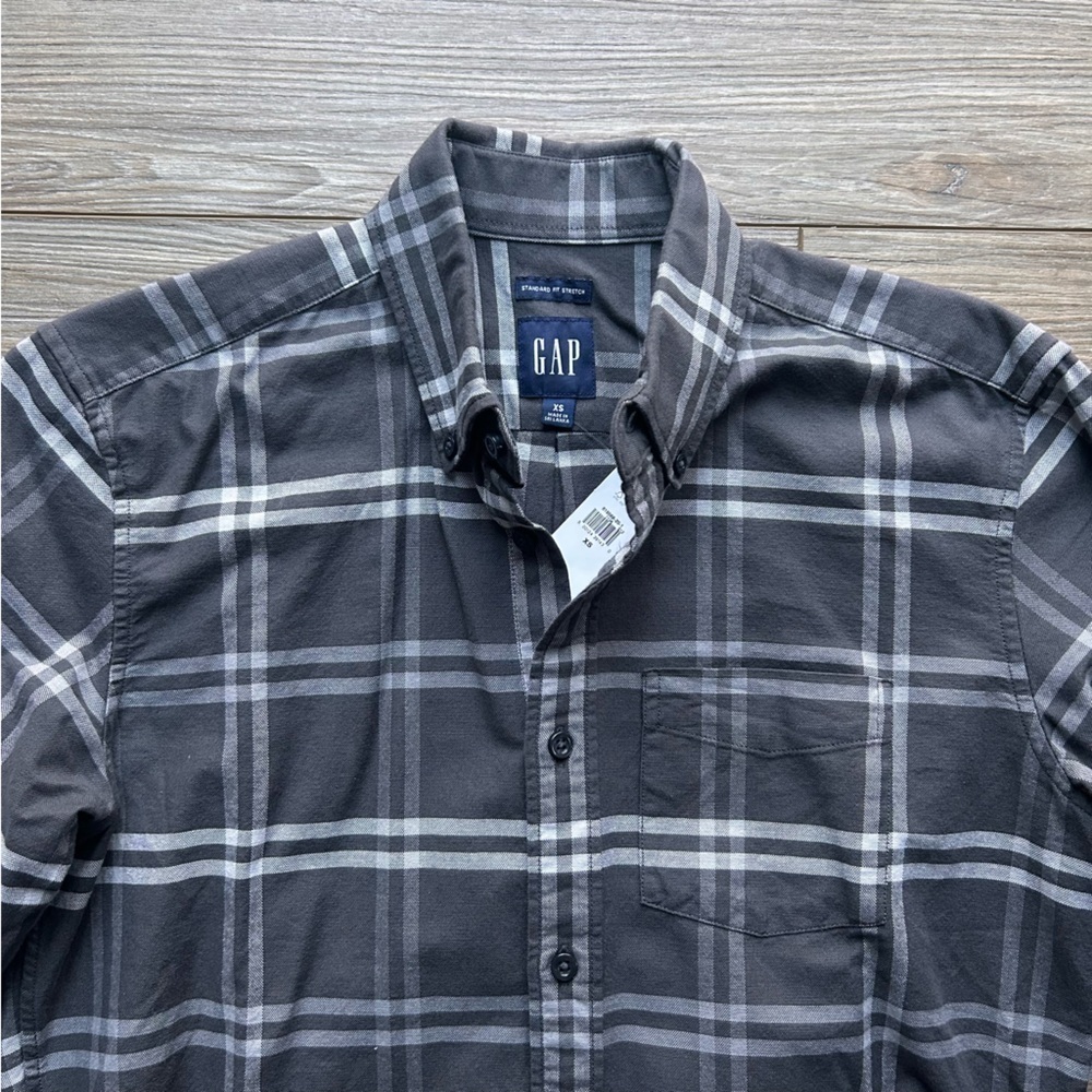 GAP | Oxford Shirt in Grey Plaid (X-Small) - Picture 3 of 6
